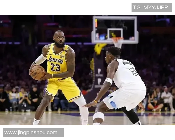 湖人球员集体表现低迷，教练组展开严厉训练