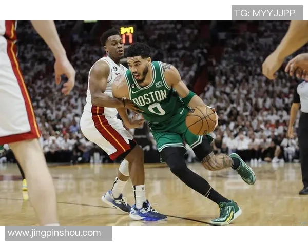 热火击败凯尔特人，终结两连败——一场拼搏与荣耀的对决